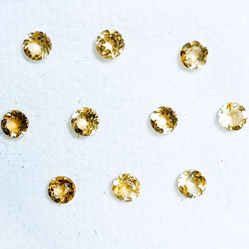 LOT DE 10 CITRINES RONDES 2 MM